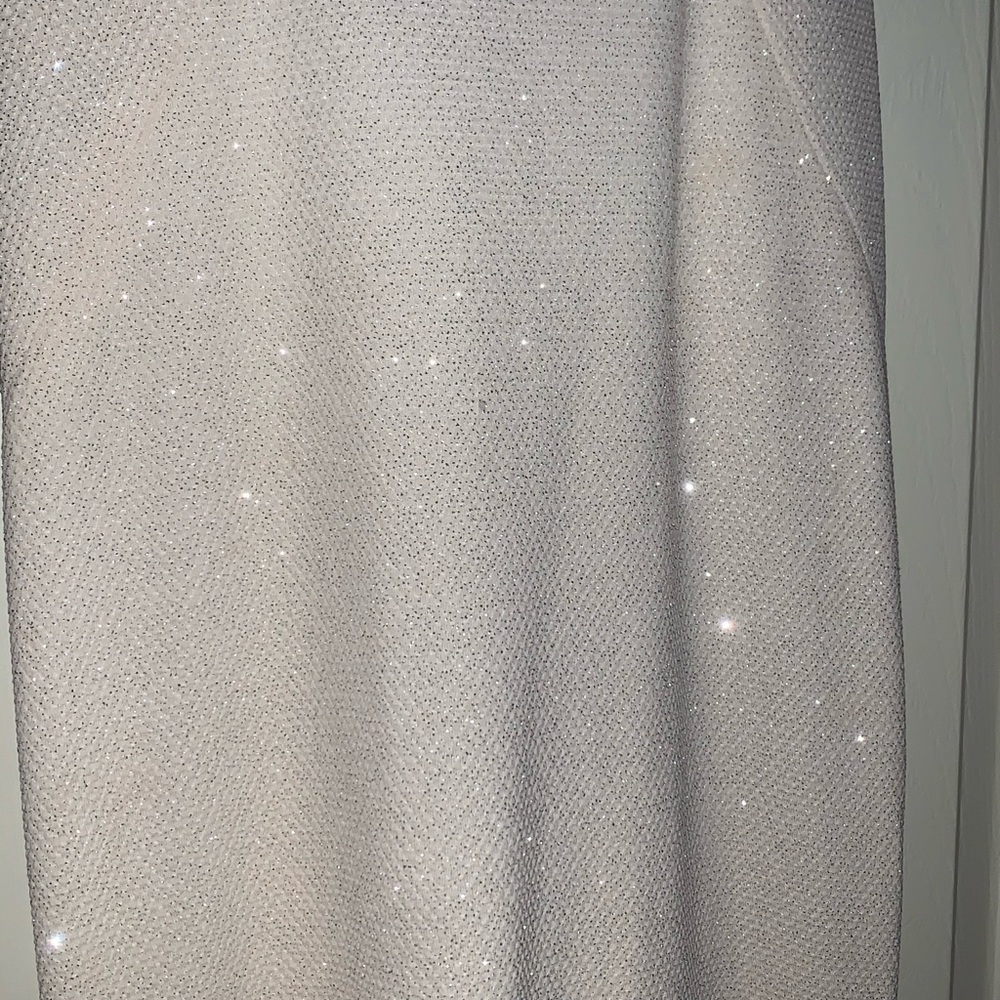 #55187 Jovani White Size 4 Gown - Prom/Pagaent - Picture 4 of 16